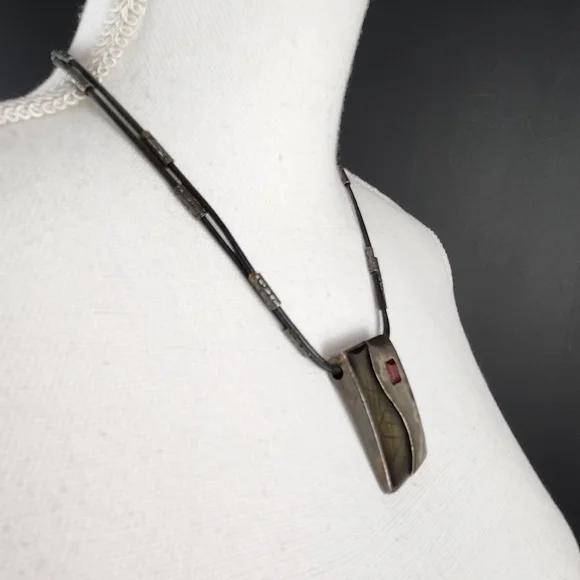 Signed Chicos Pendant Statement Necklace On Stationed Cord - Picture 3 of 7